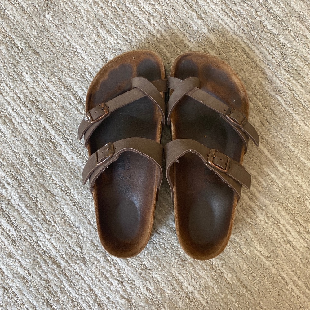 Birkenstocks size 7 brown